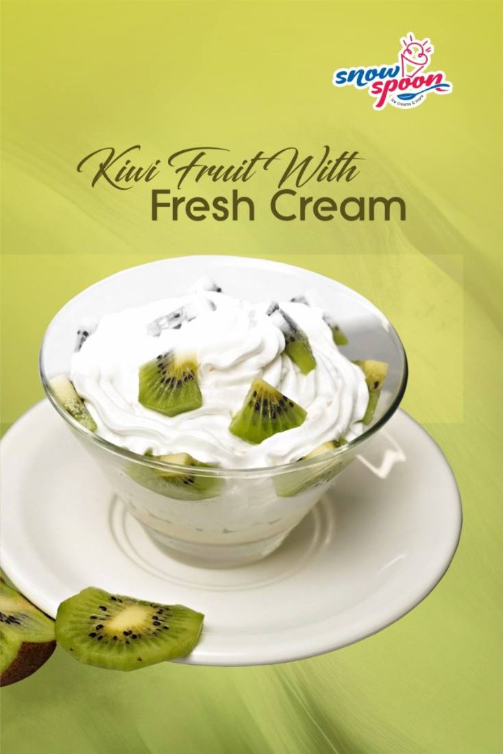 Kiwi with Fresh Cream